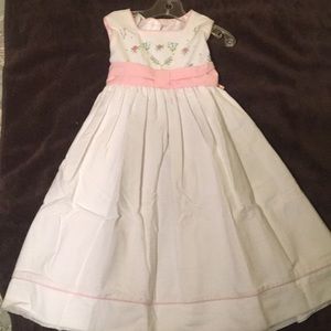 Adorable girl’s dress with embroidered details